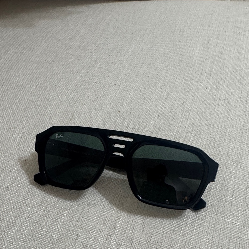 Ray-Ban Dark Frame Sunglasses